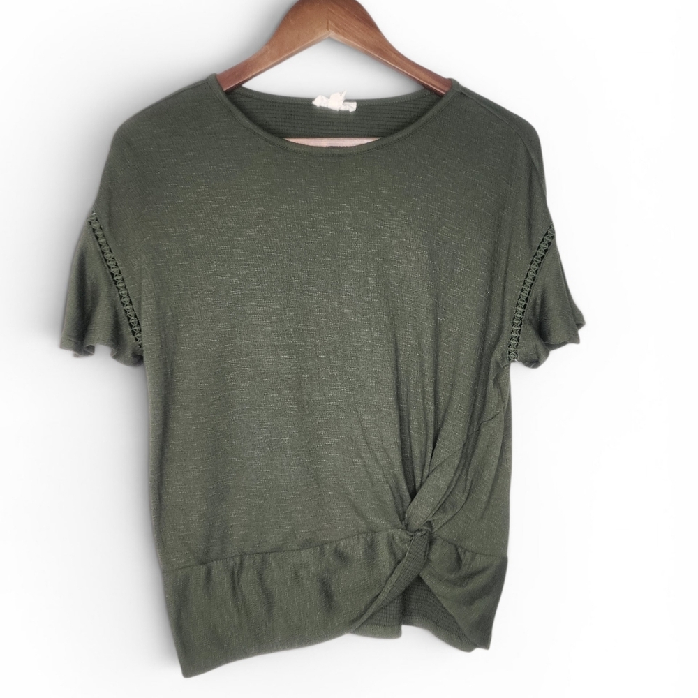 Como Blu Flutter Sleeve Top In Olive Green Size M